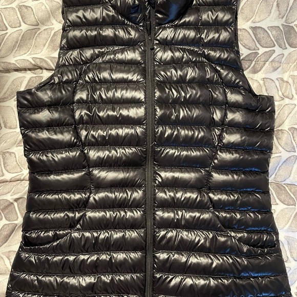 Lululemon Pack it Down Vest - Picture 2 of 3
